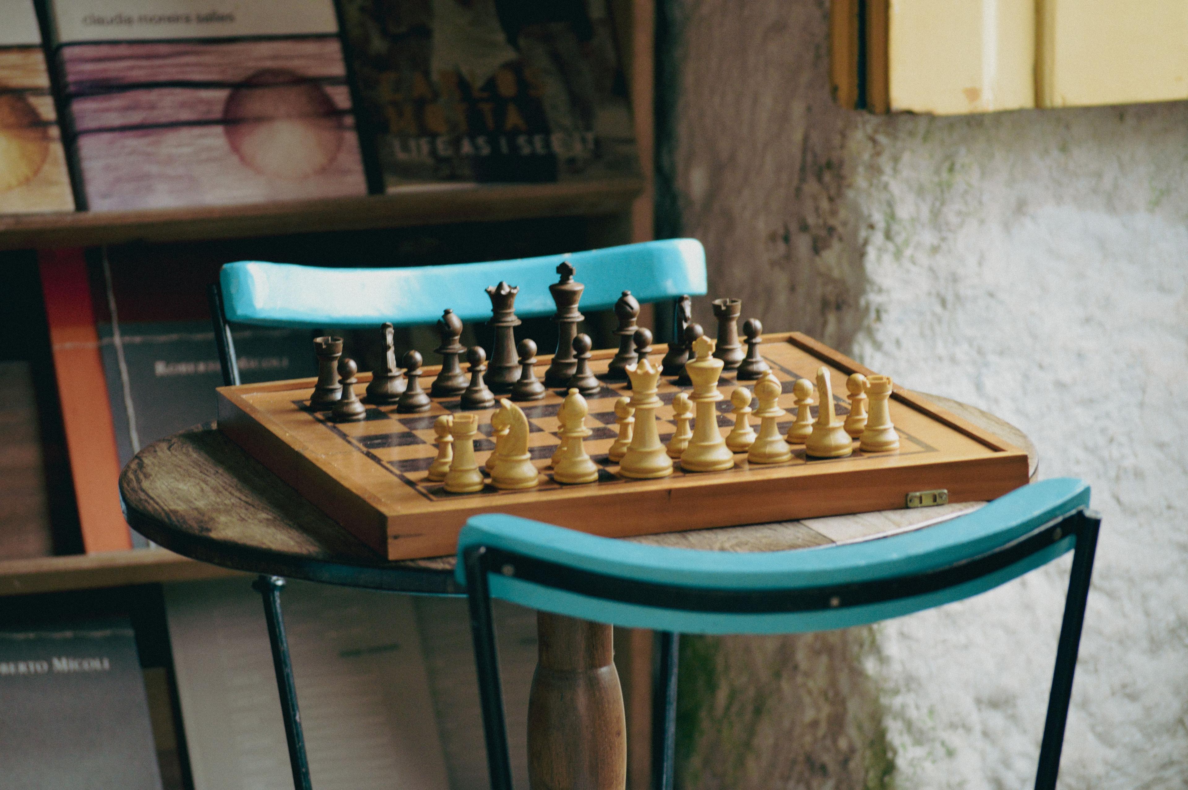 Monday Night Checkmate: Pub Chess, Pints & Social